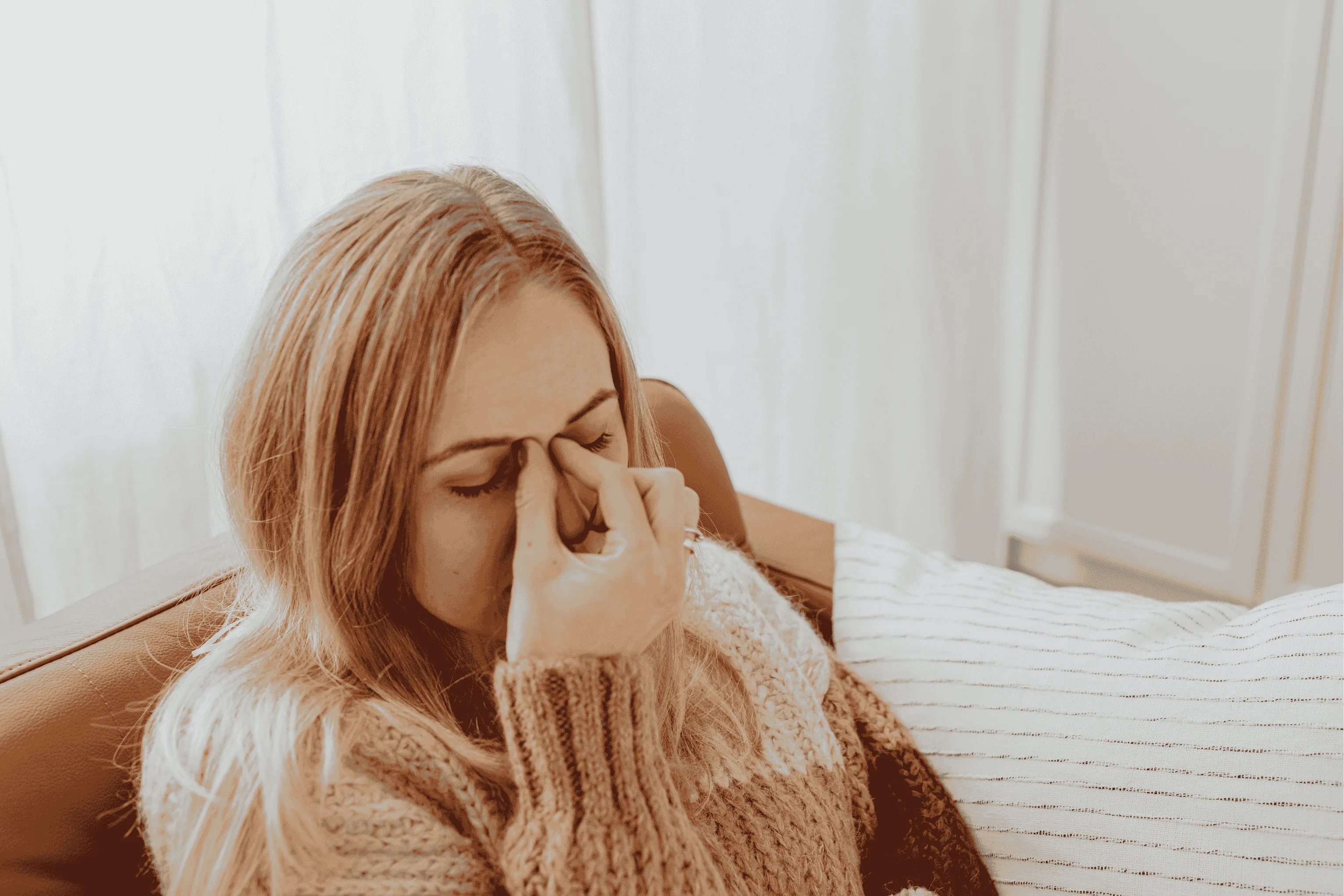 Soft abstract sinus and seasonal health visual for SinusRisk.